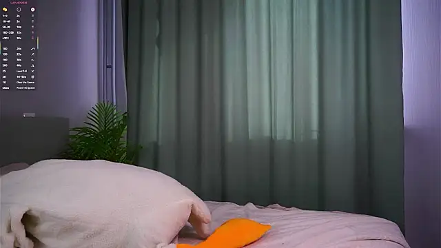 ShantellAngulo's Live XXX Chat