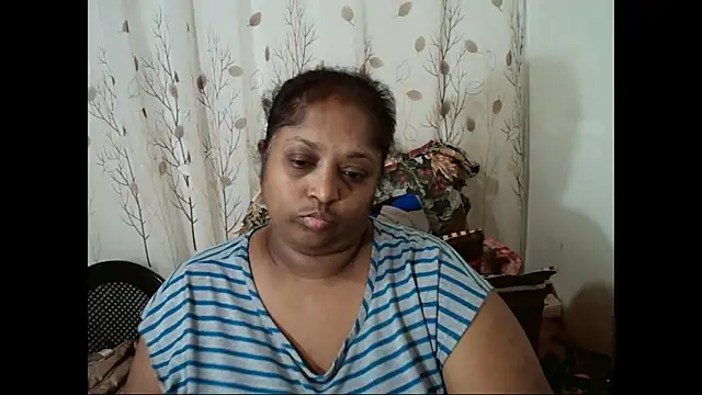 Indiantasha 即時 XXX 聊天