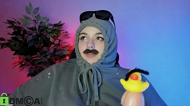 Mia_R0ss élő XXX-chatje