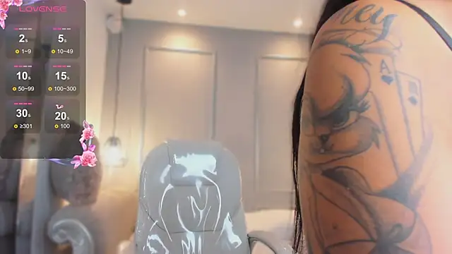 MiaSmit_ 现场XXX聊天