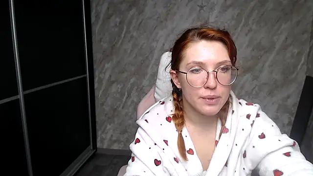 Reginasmilee élő XXX-chatje