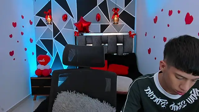 Juan_Nd_Steven's Live XXX Chat