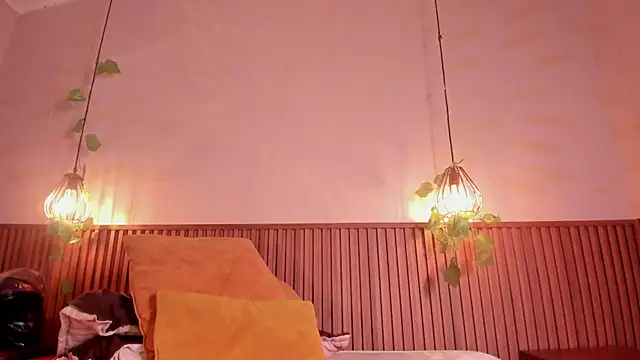 Chat +18 de daphne_courtis ao vivo