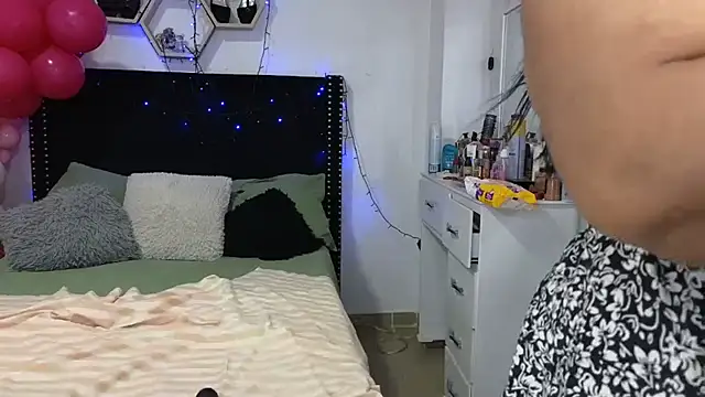 แชท XXX สดของ charlotte_077