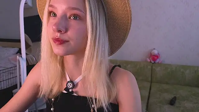 Sweetie__Angel's Webcam Show