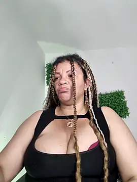 Eva_Luxei Adlı Modelin Canlı XXX Sohbeti