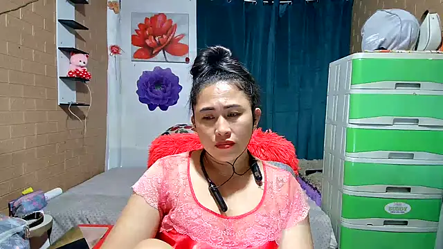 Ugly-FilipinaのライブXXXチャット