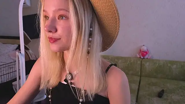 Chat +18 de Sweetie__Angel ao vivo