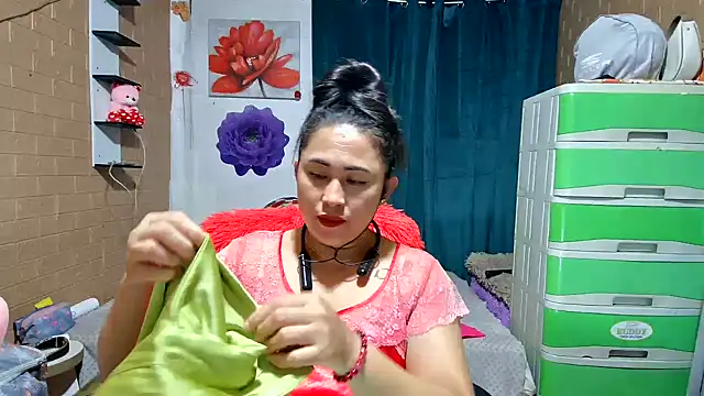 Ugly-Filipina Chat XXX in diretta