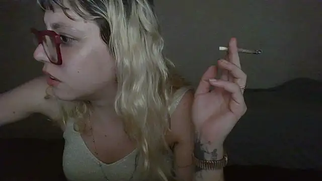 BlondieTami – Naživo XXX chat