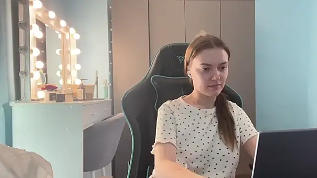 AndreeMerryman 라이브 XXX 채팅