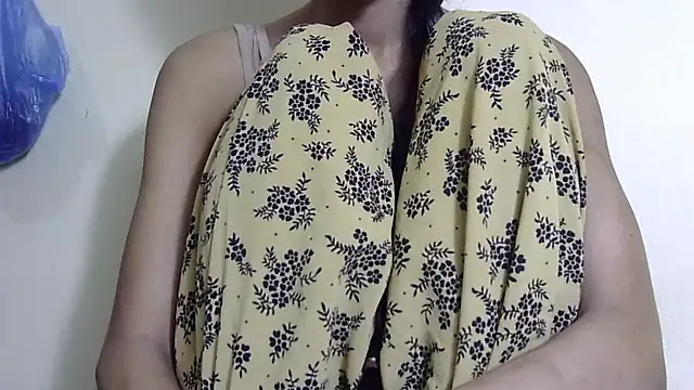 Chat XXX ao vivo de Anu_tiny