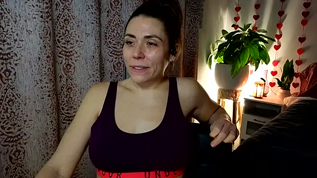 Ellie-Elizabethn Live XXX chat