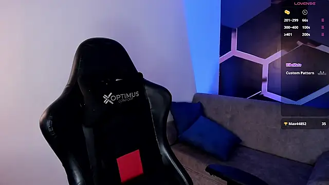 JamesCr_ élő XXX-chatje