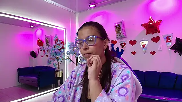 Chat +18 de Amber__rouge ao vivo