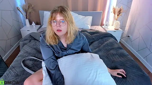 luna_c0ran Live XXX chat