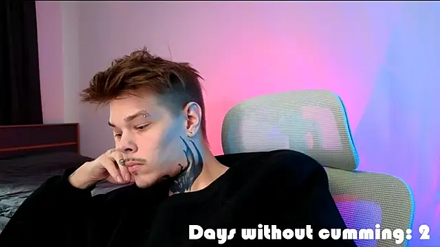 DENIS_HERE Live XXX-Chat