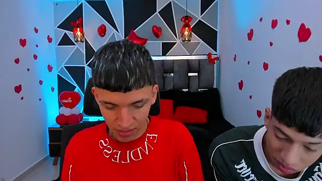 Chatroom XXX en direct de Juan_Nd_Steven