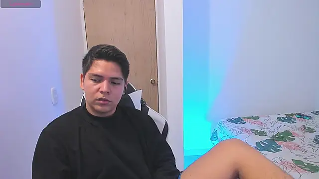 Asta_YunoXXX Show Webcam