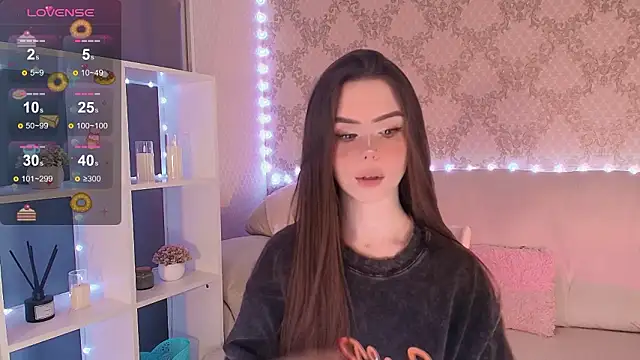 دردشة HolyMiax الجنسية المباشرة