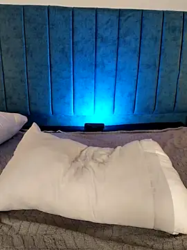 Show modela FernandaFox_ na web-kameri