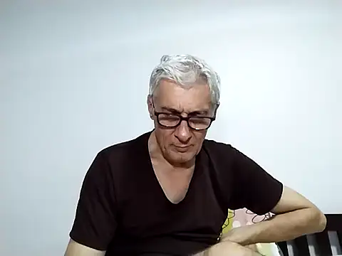 دردشة BIGUNCUTHARDCOCK الجنسية المباشرة