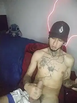 Tattoboy19cm webcam show