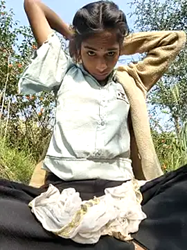 Gulika_Doshi Show in webcam