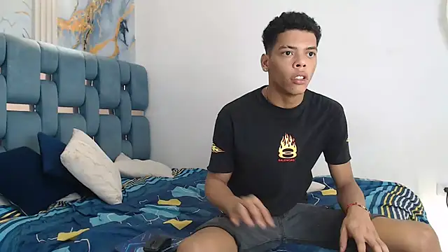 دردشة PRETTY_FEM الجنسية المباشرة