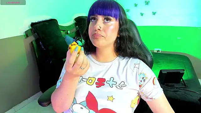 Chatroom XXX en direct de Monserrat_Cute_