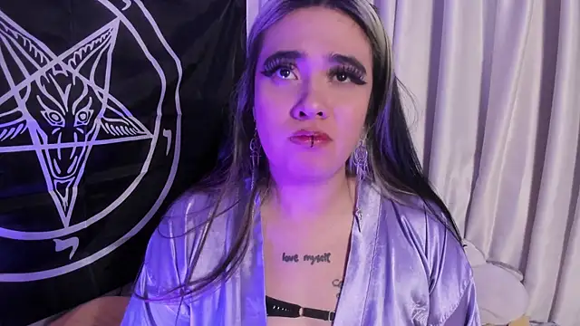 Lilith_Zenith_ Chat XXX in diretta