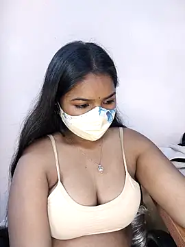 Cranberry_70 Show in webcam