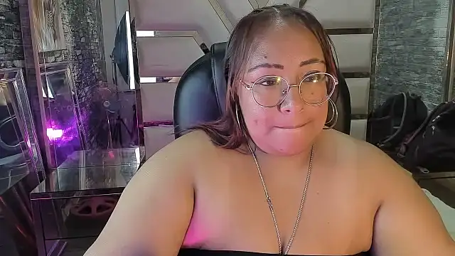 Shara_Oz 即時 XXX 聊天