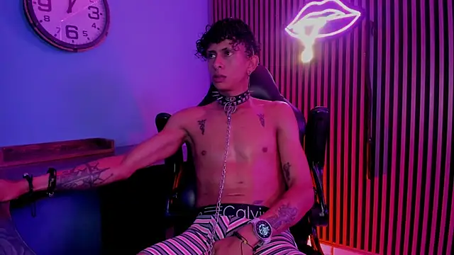 Show modela Maximoking26 na web-kameri