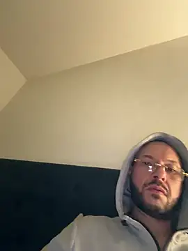 XXX chat uživo modela Guitccch