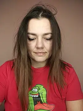 Chat +18 de KrissSexi ao vivo