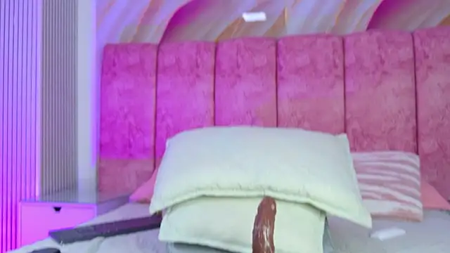 Chat +18 de emmacurvy ao vivo