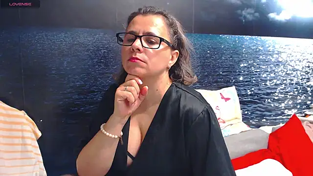 LadyAverrySquirt11 Adlı Modelin Canlı XXX Sohbeti