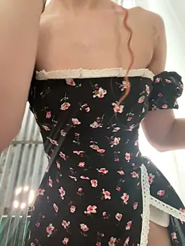 XXX chat uživo modela LittleFox___