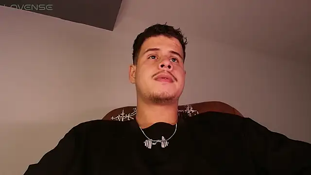 BjornSteel Adlı Modelin Canlı XXX Sohbeti