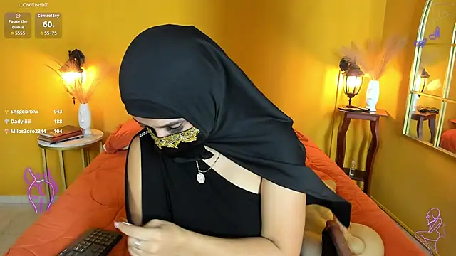 malek_zark2: διαδικτυακό σόου στην κάμερα