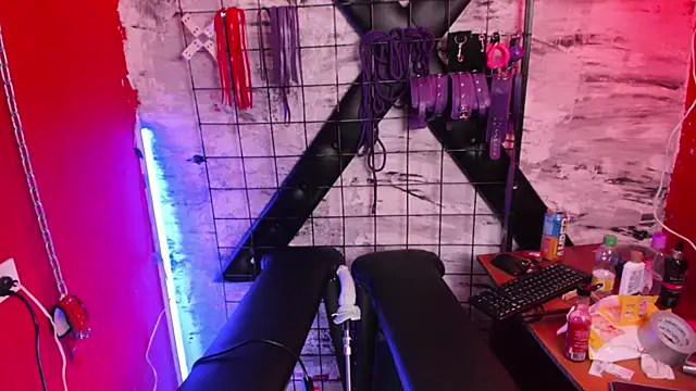 Charlotte_Bms7 Chat XXX in diretta