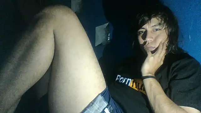 AlexAlejandro13 在線直播表演