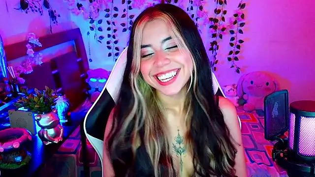 Kittyuwu_: онлайн-секс-чат