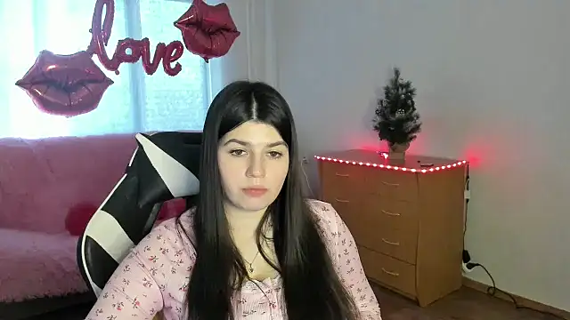 KisaModel: онлайн-секс-чат