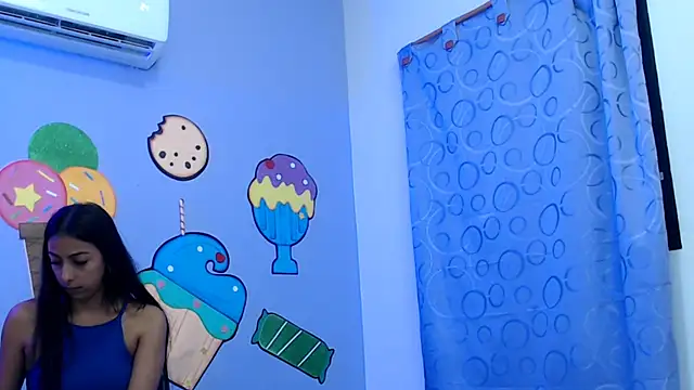 Chat +18 de skinnysexzara18 ao vivo