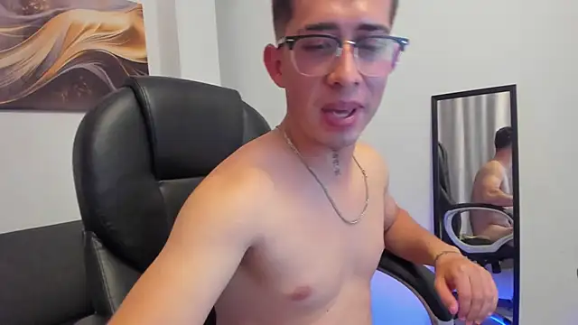 Tommas_Jhonson webcam show