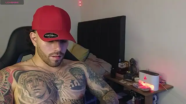 Ades_Lowe: απευθείας συνομιλία ΧΧΧ