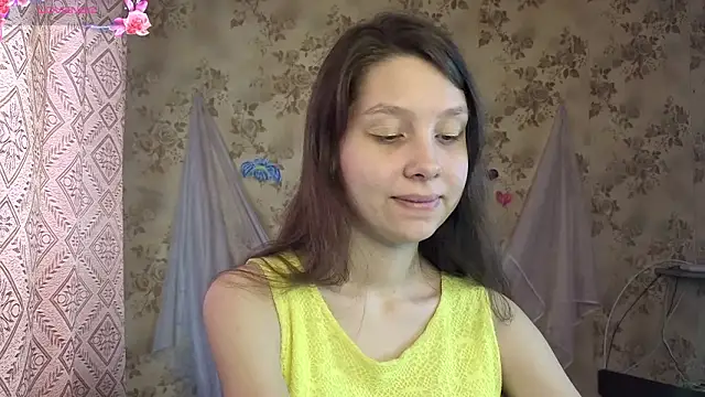 QutieDaSweet live XXX chat