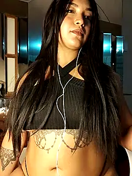 Chat XXX Live FallsForHerSmile